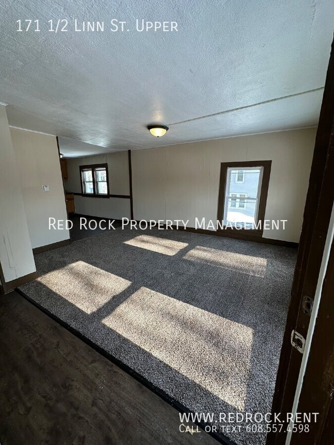 Building Photo - 171 Linn St