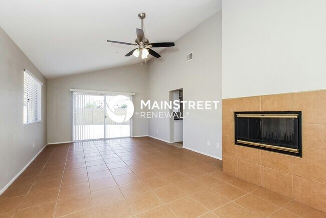Building Photo - 4 Bedroom Pet-Friendly Home in PEORIA, AZ ...