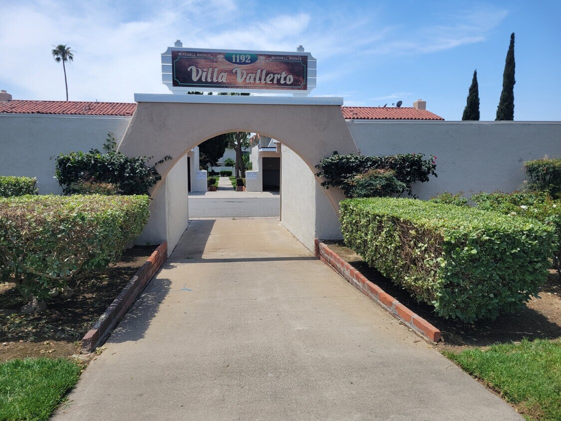 Foto principal - 1192 Mitchell Ave