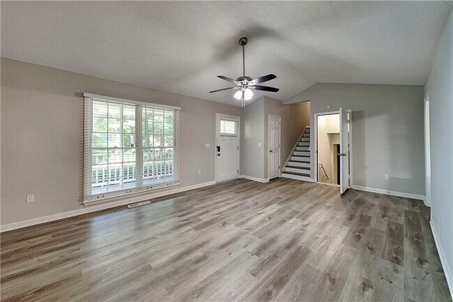 Foto del edificio - 5336 Muirwood Pl
