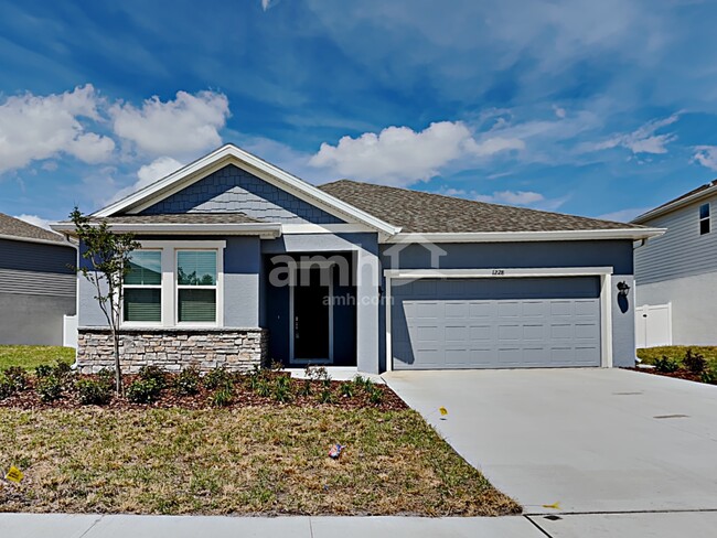 Building Photo - 1228 Sky Lks Dr