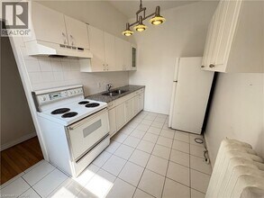 Building Photo - 55 Barton St W