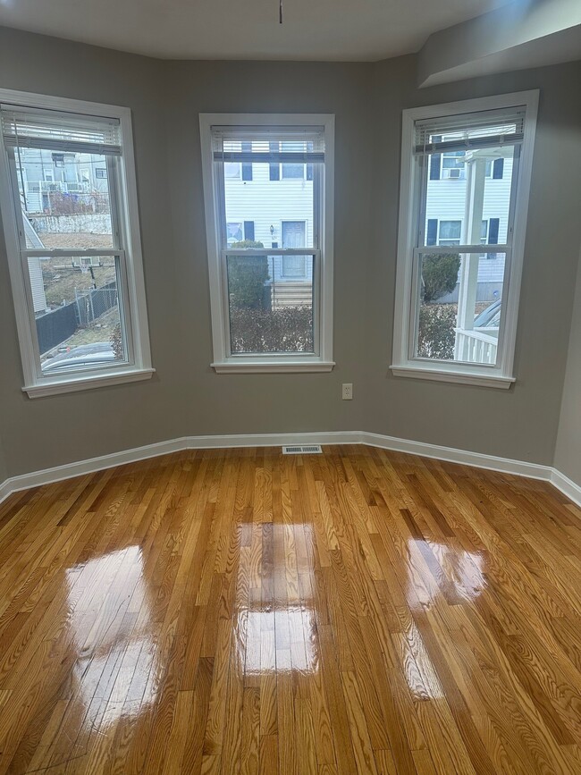 Foto del edificio - 68 Bellevue St