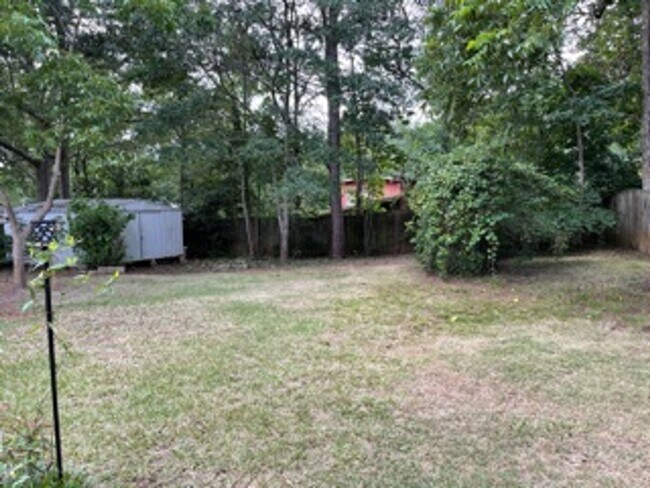 Foto del edificio - 604 Crossley Ave