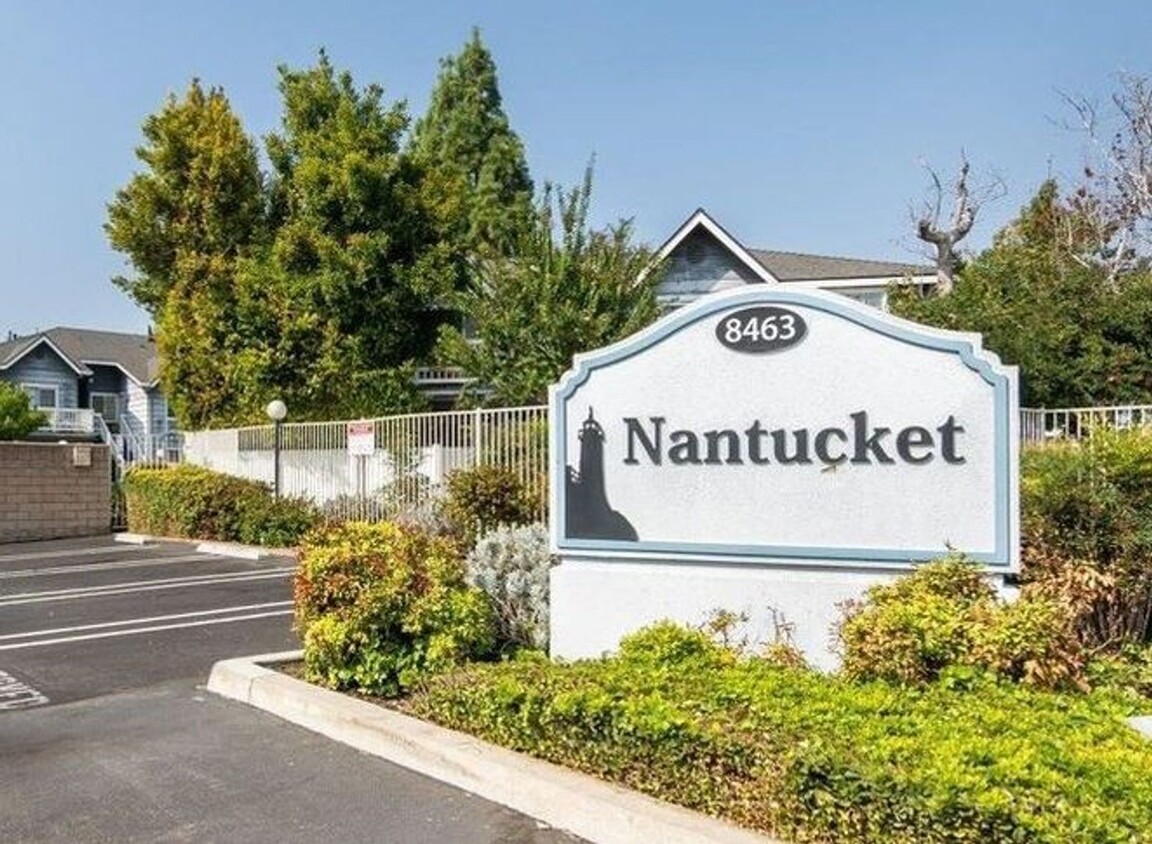 Foto principal - 1st floor 2+2 w/oversized patio, water + t...