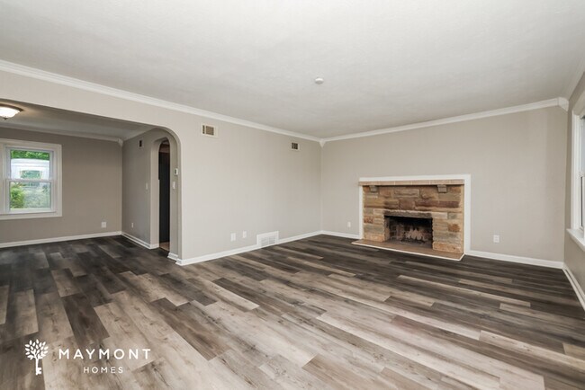 Foto del edificio - 1176 Highview Dr