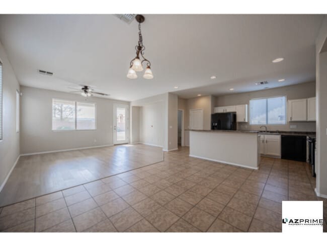 Foto del edificio - Experience Refined Desert Living In This E...