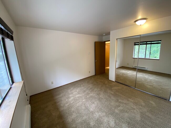 Foto del edificio - 520 100th Ave SE