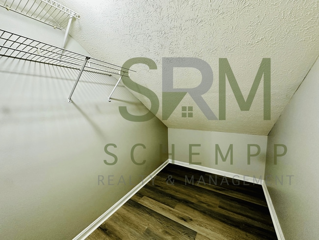 Building Photo - 1704 Rowan St