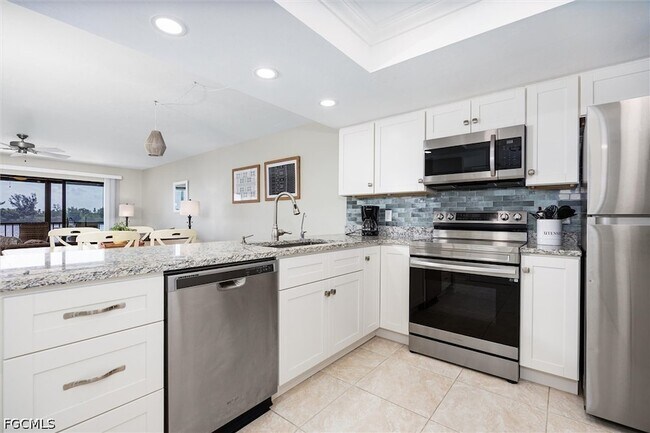 Foto del edificio - 16200 Bay Pointe Blvd