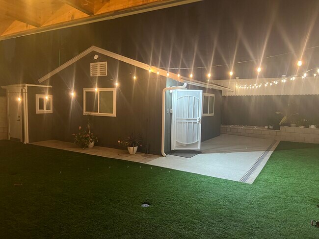 Foto del edificio - 4862 N Mangrove Ave