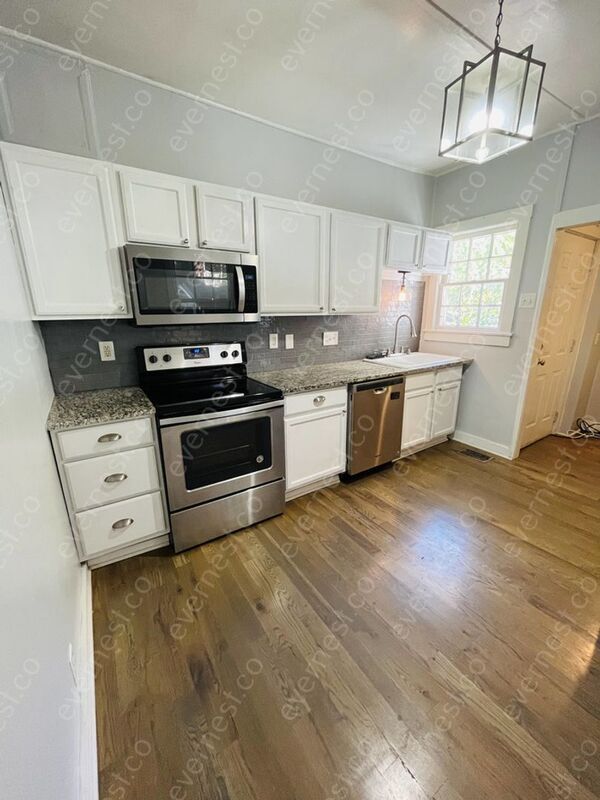Building Photo - 1008 Elliston St