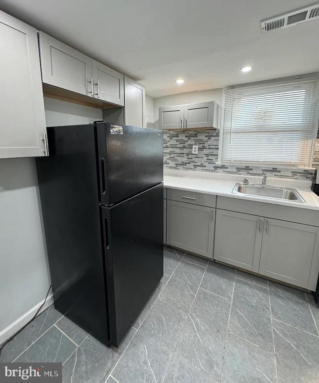 Foto del edificio - 2630 McCarey St