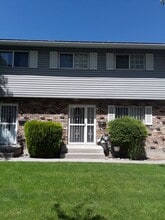 Building Photo - 26 Smithridge Park