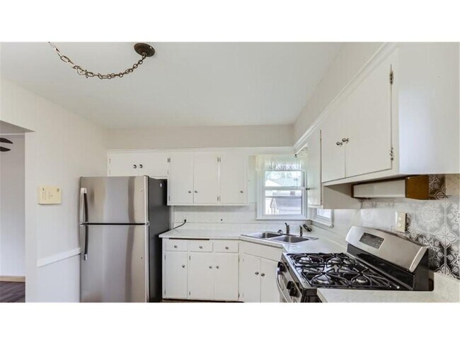Building Photo - 5312 Northport Dr