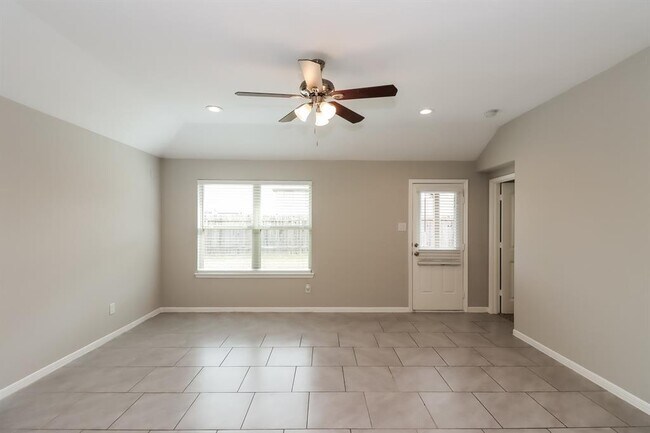 Building Photo - 3003 Veeder Pass Ln