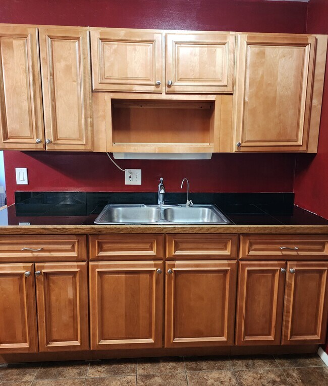 Foto del edificio - 91 Regency Park Dr