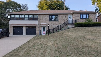 Building Photo - 1310 Dunkeith Dr NW