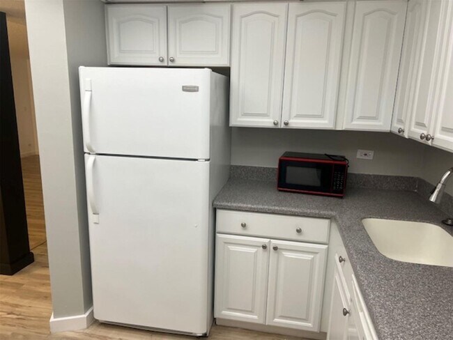 Foto del edificio - 3720 Inverrary Dr