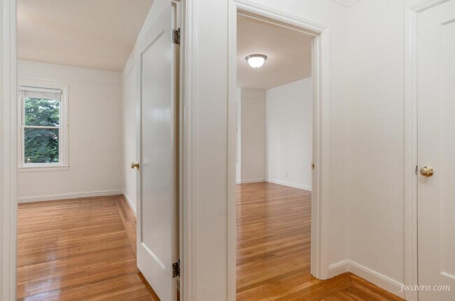 Building Photo - 1301 York St