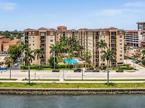 Building Photo - 1801 N Flagler Dr