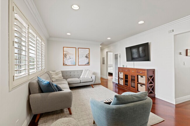 Building Photo - 1024 Pier Ave