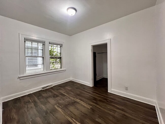Building Photo - 4158 Mayfield Dr