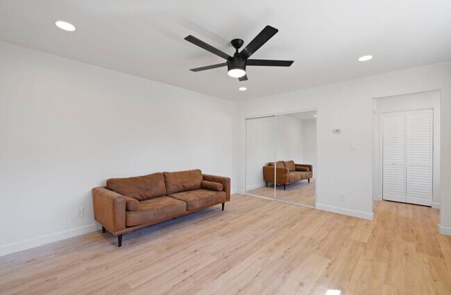 Foto del edificio - 1 Bedroom 1 Bathroom Studio in Pacific Beach.