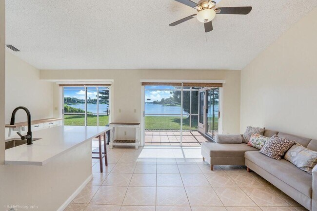 Foto del edificio - 1280 Crown Pt