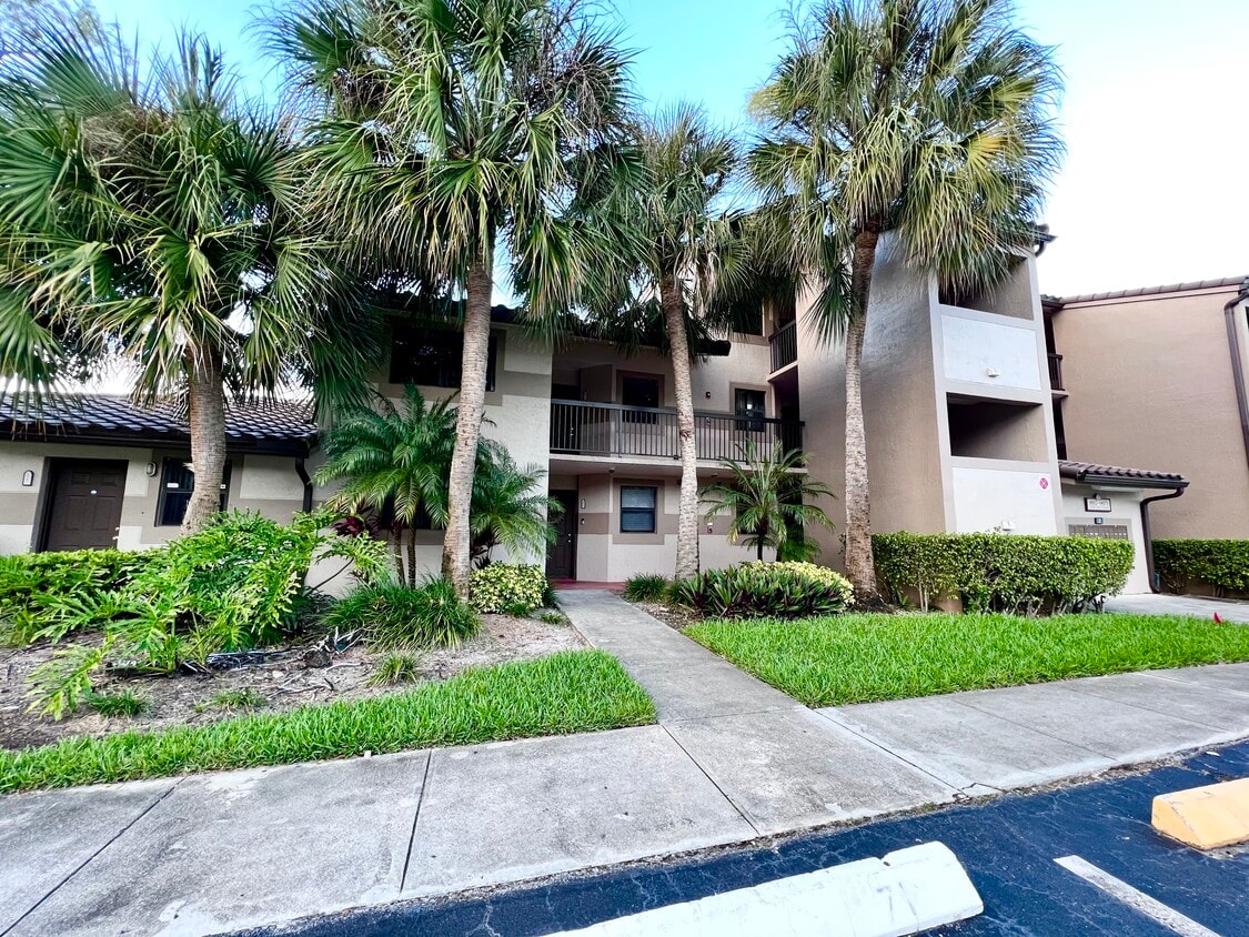 9975 Nob Hill Ln Unit 9975, Sunrise, FL 33351 Condo for Rent in