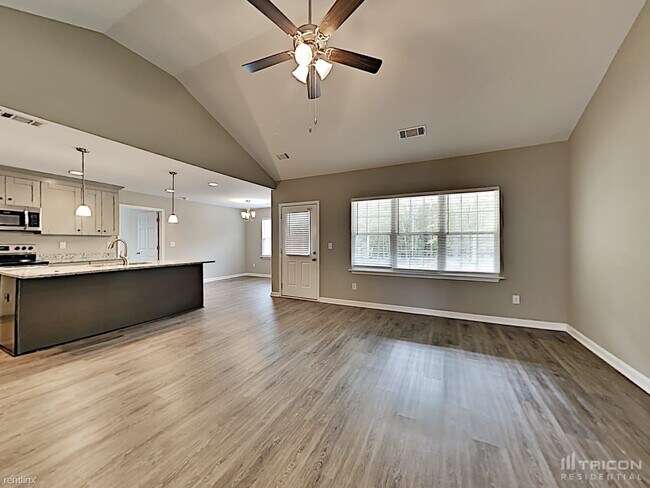 Building Photo - 305 Bramble Bush Trail