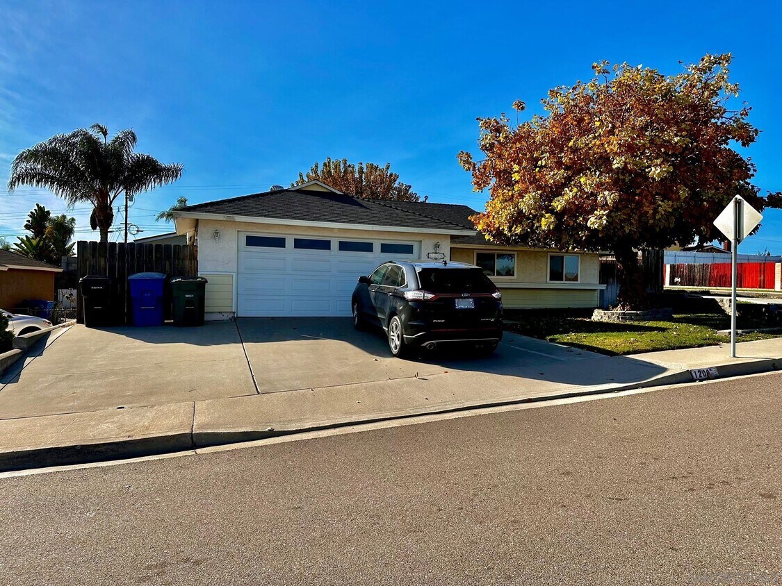 Primary Photo - 1200 Nile Ct