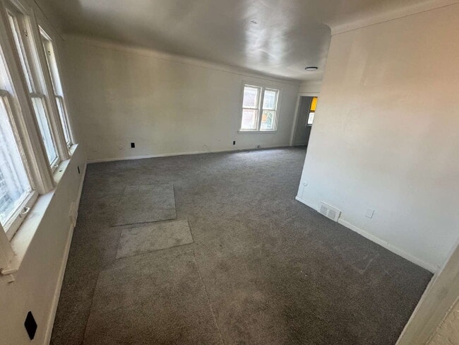 Building Photo - 5517 Drexel St