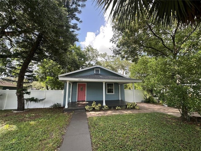 Building Photo - 1004 E Louisiana Ave