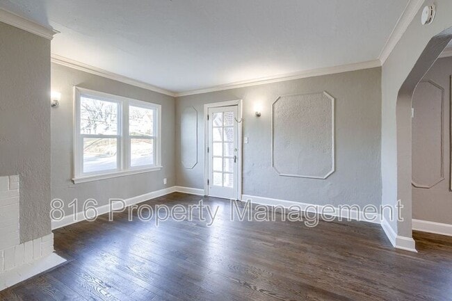 Building Photo - 2819 E 63rd St