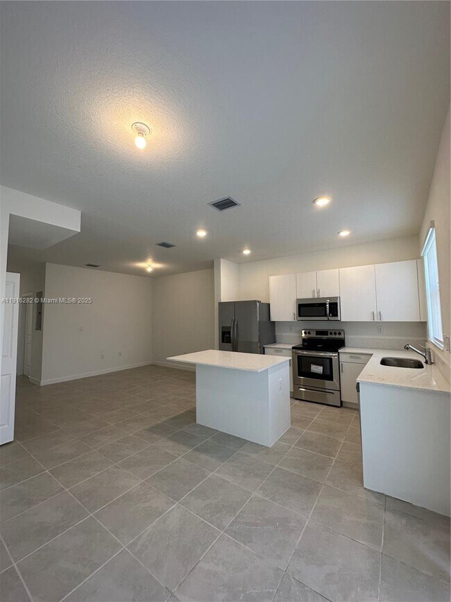 Foto del edificio - 28471 SW 132nd Ct