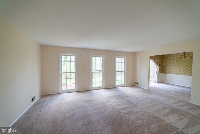 Building Photo - 2412 Countryside Dr