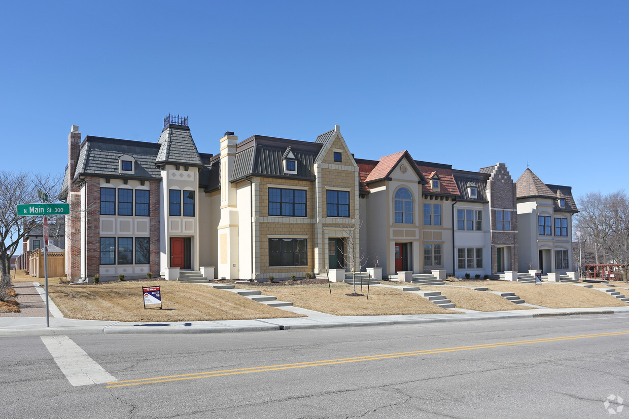 Primary Photo - Market Square Townhomes