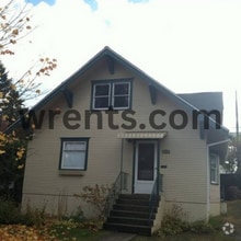 Building Photo - 3204 E 16th Ave