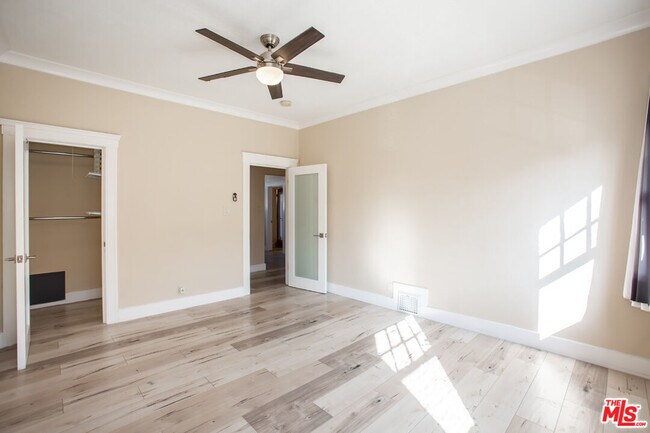 Foto del edificio - 7356 Hollywood Blvd