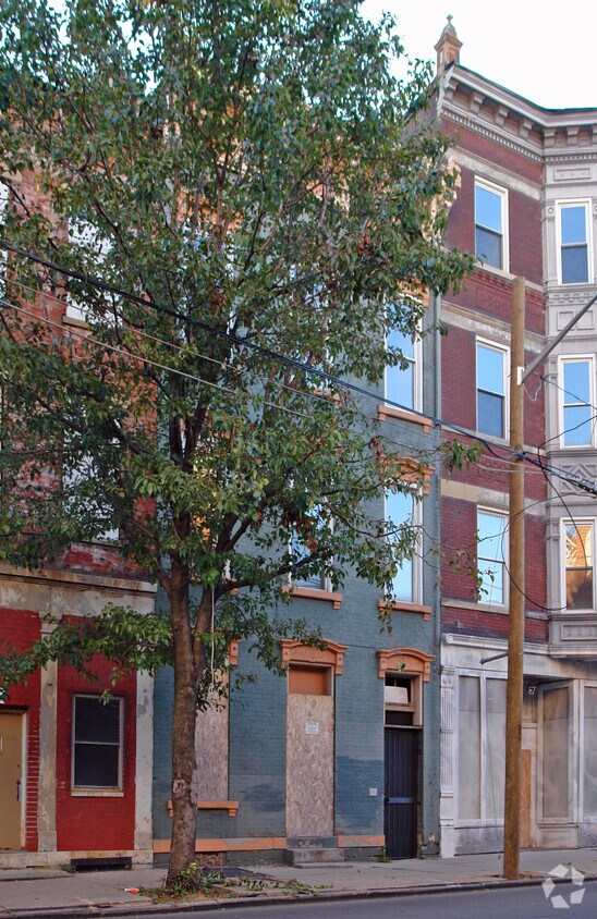 Building Photo - 1430 Race St