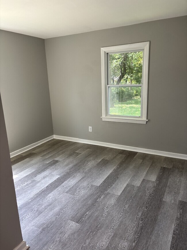 Building Photo - 460 Marechal Ln