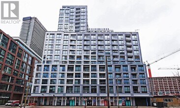 Building Photo - 15 Richardson St