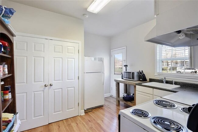 Closet holds washer and dryer - 213 Polk Street
