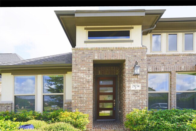 Foto del edificio - 29034 Canyon Oak Dr