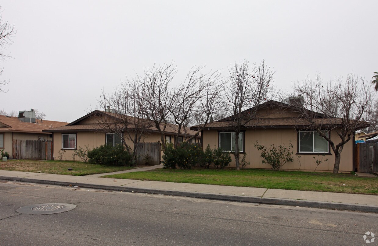 Primary Photo - 1305 Lambert Way
