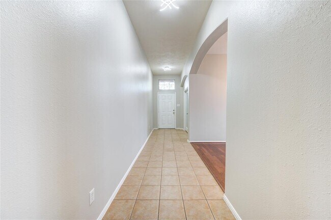 Foto del edificio - 2608 Shady Springs Ct