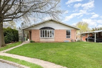 Building Photo - 3814 Kingsley Dr
