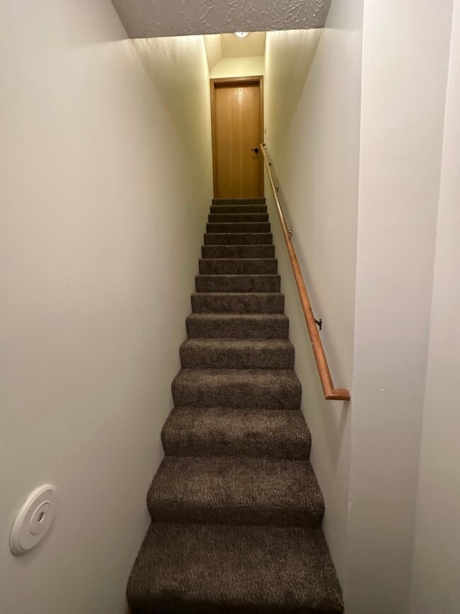 Building Photo - 407 E Jackson St