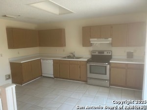 Building Photo - 8055 Coral Meadow Dr